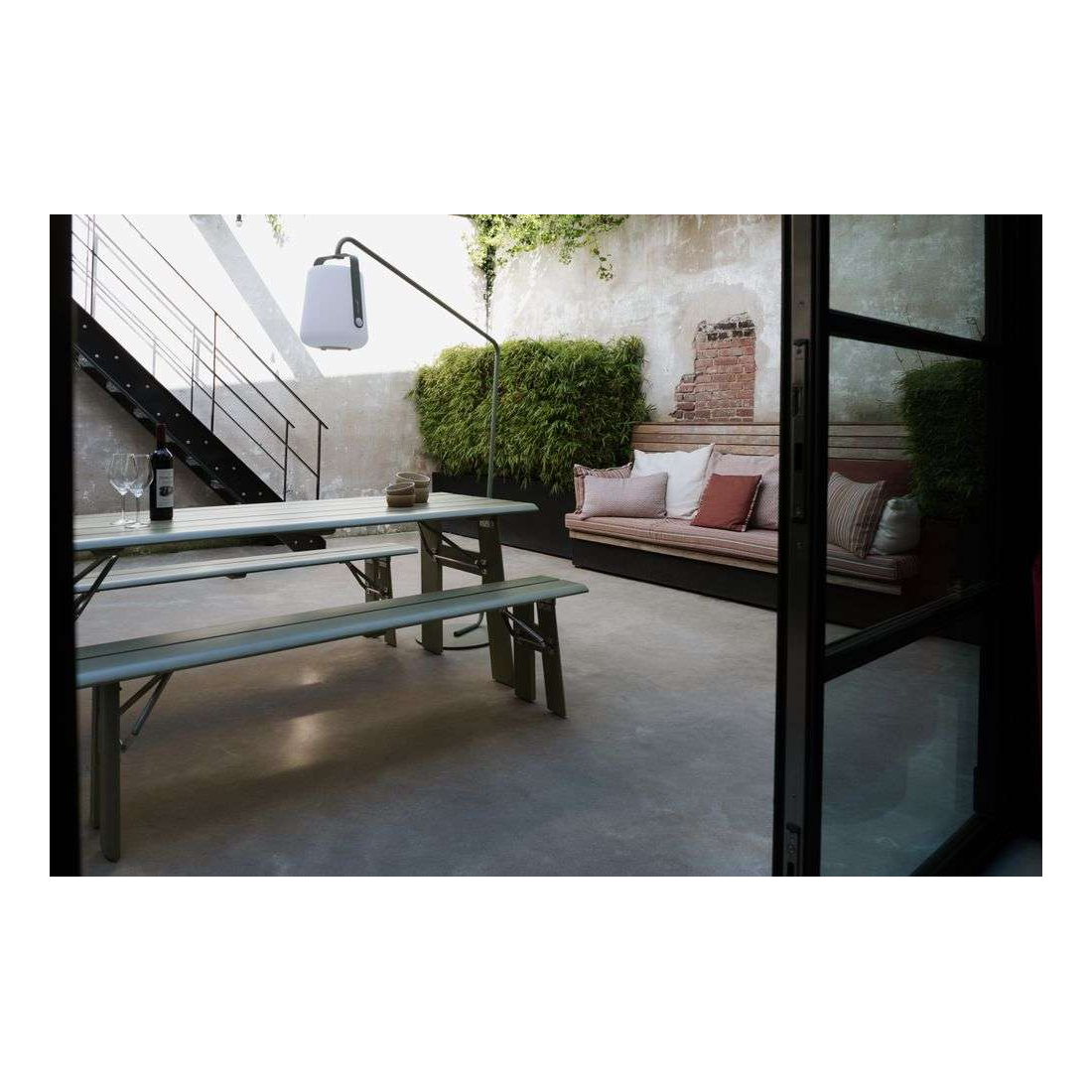 ZUIVER AVENUE lavice 2