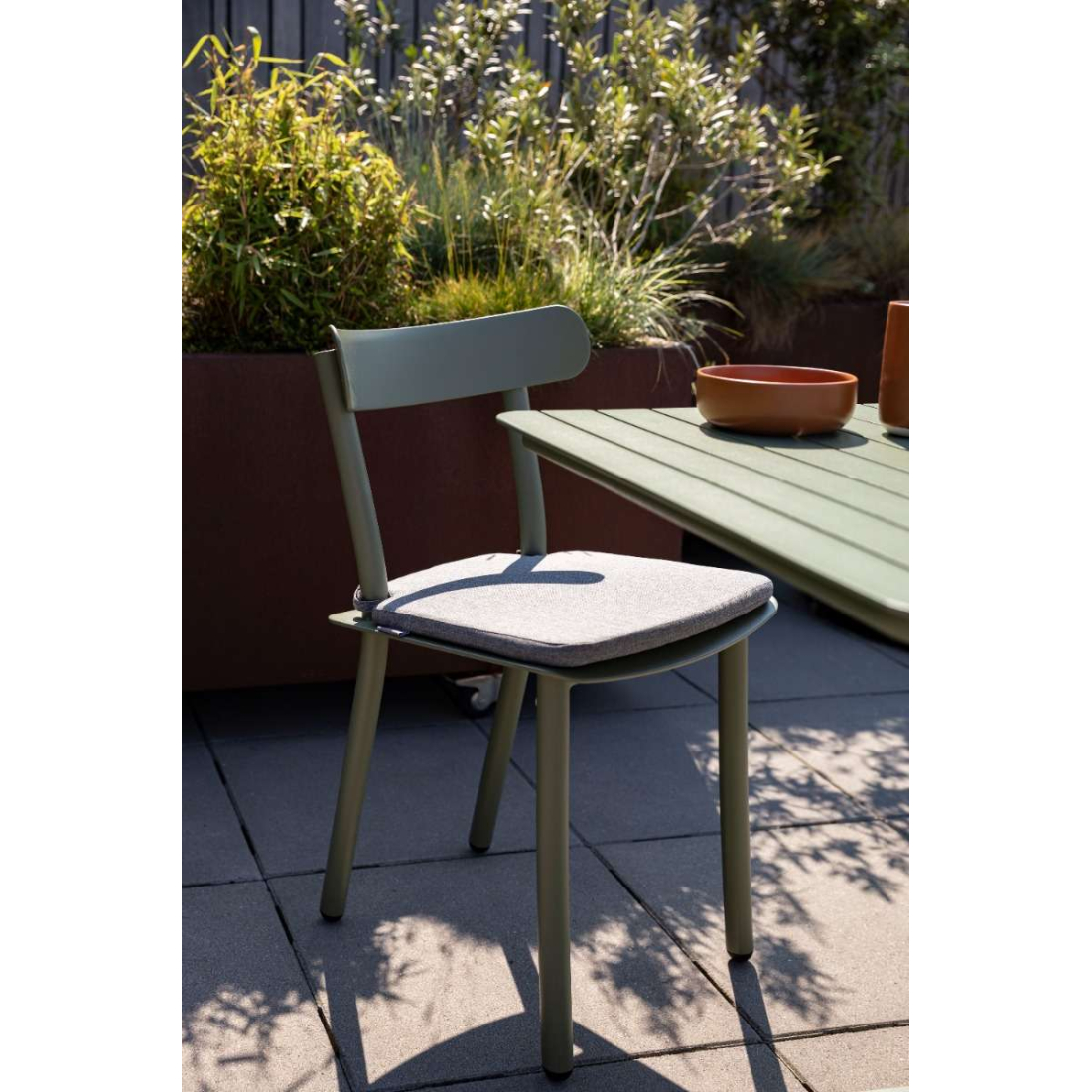 ZUIVER FRIDAY záhradná židle 2
