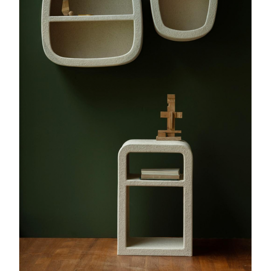 DUTCHBONE VEDA příruční stolek 2