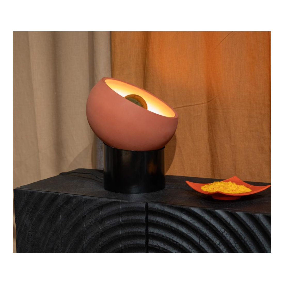 DUTCHBONE ZAHRA stolní lampa 2