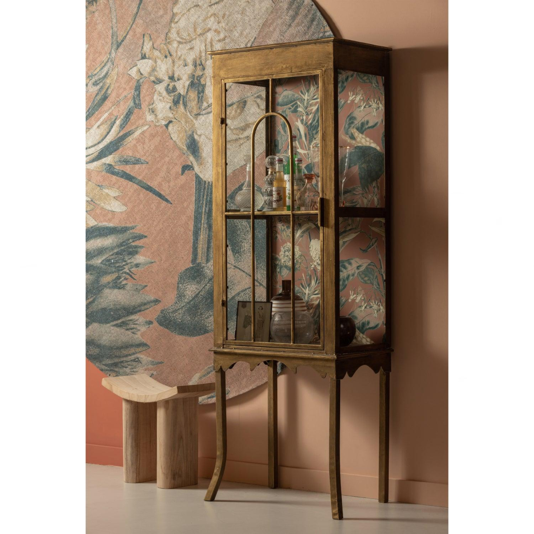 JAPAN dřevěná stolička 2